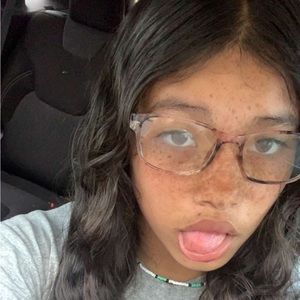 Meet your Posher, Layla